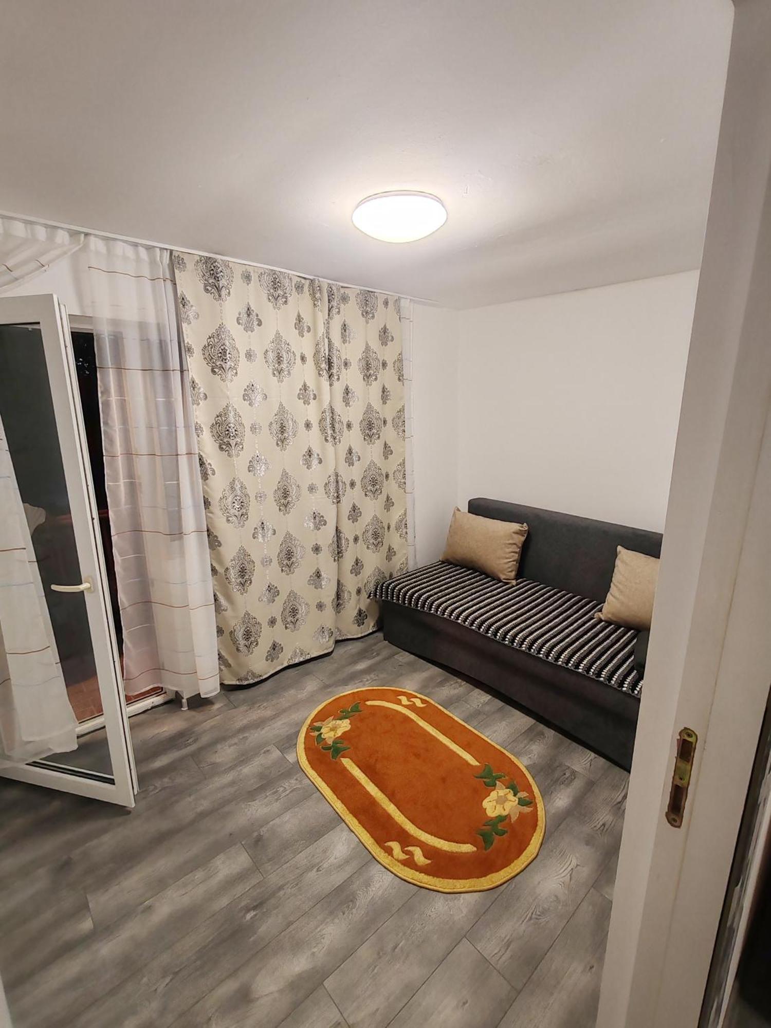 Trei Insule Home Arad Eksteriør billede